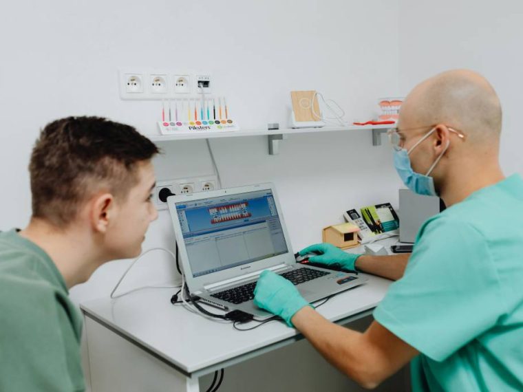 Les avantages d’un logiciel MSP pour la coordination entre professionnels de santé