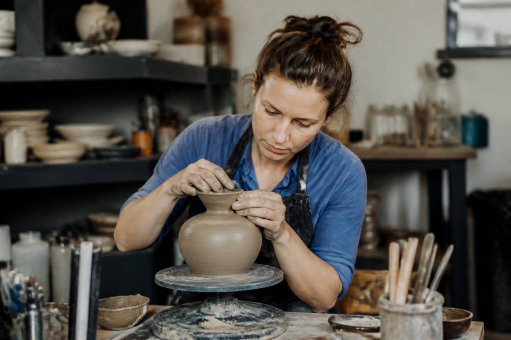 Artisanat d&rsquo;arts : métiers, débouchés et conseils pour se lancer